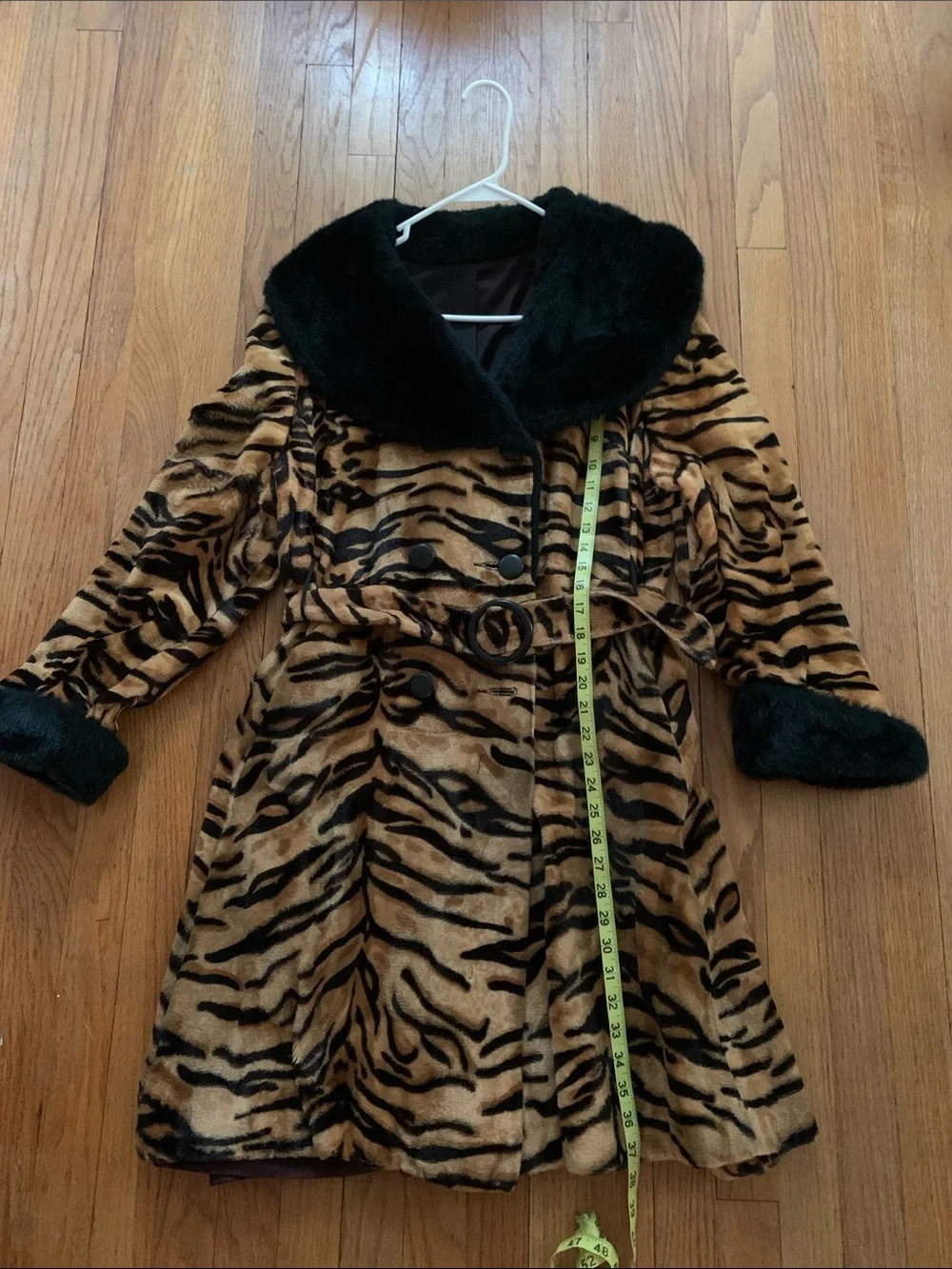 Vintage Faux Fur Tiger-Print Trench Coat with Black Faux Fur Trim 1950s - Picture 12 of 16